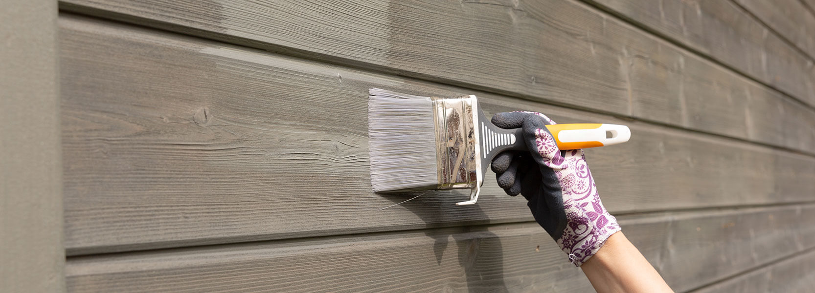 Seamless wall painting